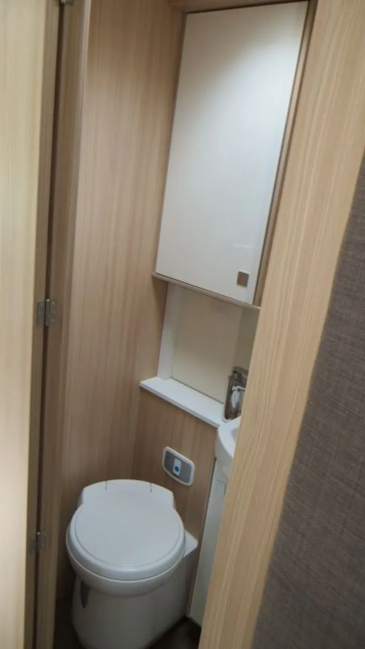 Fahrzeugbild Bürstner Lyseo T 744 Sehr gepflegt #5