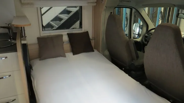 Fahrzeugbild Bürstner Lyseo T 744 Sehr gepflegt #7