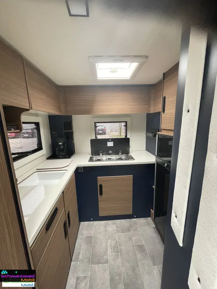 Fahrzeugbild Rimor SAILER 56 Autom., Markise, große Küche hinten #12