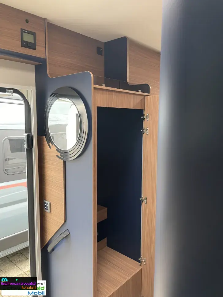 Fahrzeugbild Rimor SAILER 56 Autom., Markise, große Küche hinten #16