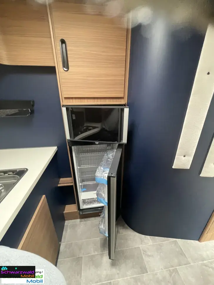 Fahrzeugbild Rimor SAILER 56 Autom., Markise, große Küche hinten #20