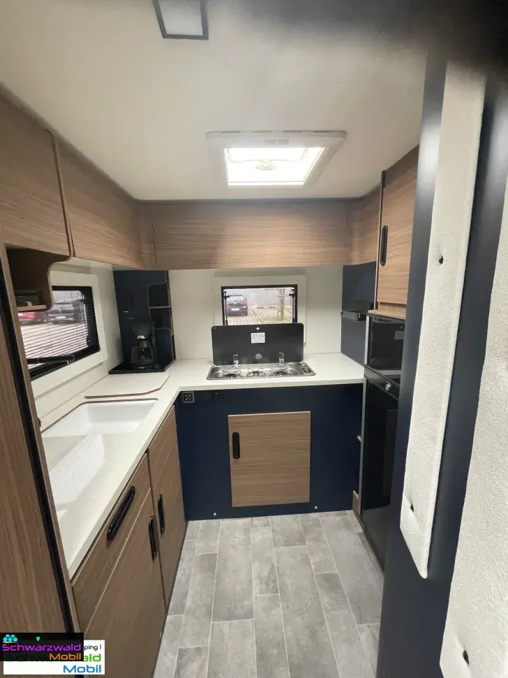 Fahrzeugbild Rimor SAILER 56 Autom., Markise, große Küche hinten #24