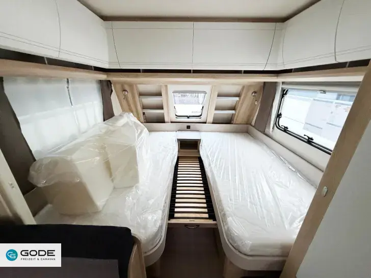 Fahrzeugbild Hobby De Luxe 460 SL/Bettverbreitung/Vorzeltsteckdose #7