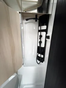 Fahrzeugbild Hobby De Luxe 460 SL/Bettverbreitung/Vorzeltsteckdose #13