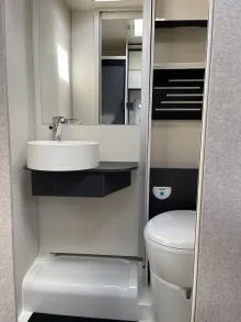 Fahrzeugbild Forster T 669 EB 165 PS * Automatik * Hubbett #16