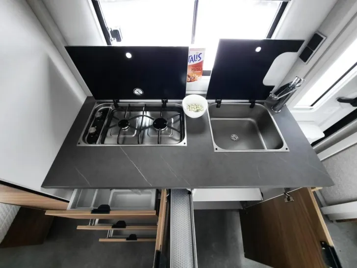 Fahrzeugbild Dethleffs Nomad 490 EST Verfüg./Sparen Sie 4.445,- € #14