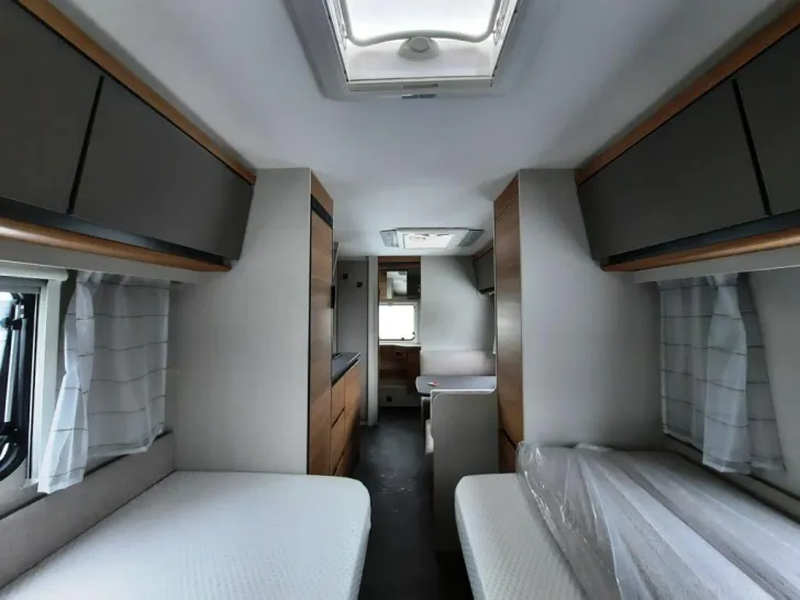 Fahrzeugbild Dethleffs Nomad 490 EST Verfüg./Sparen Sie 4.445,- € #7