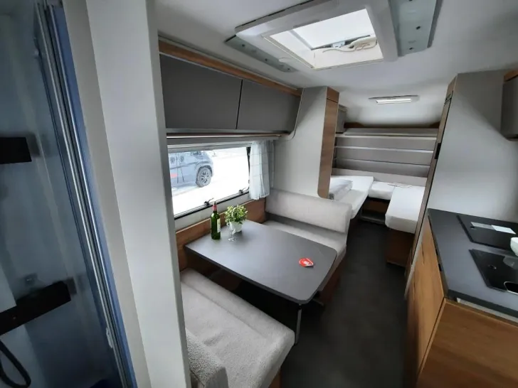 Fahrzeugbild Dethleffs Nomad 490 EST Verfüg./Sparen Sie 4.445,- € #5