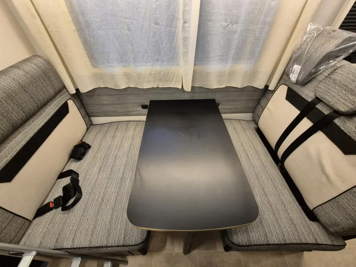 Fahrzeugbild Rimor Kilig 9 7 Gurtplätze/Automatik/4100kg/Solar #19