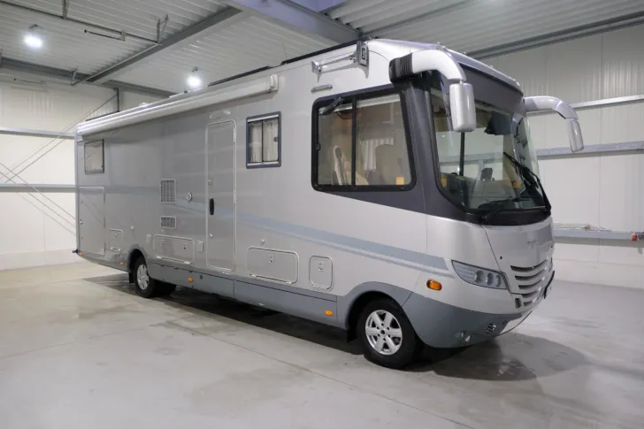 Fahrzeugbild Phoenix Liner 8800 MBX/Automatik/Queensbett/TOP-Fahrzeug #2