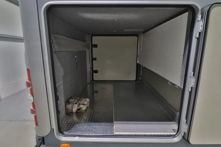 Fahrzeugbild Phoenix Liner 8800 MBX/Automatik/Queensbett/TOP-Fahrzeug #7