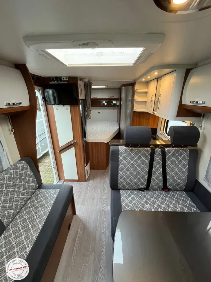 Fahrzeugbild Hobby Optima De Luxe T65 FL Automatik, TV, Luftfederung #9