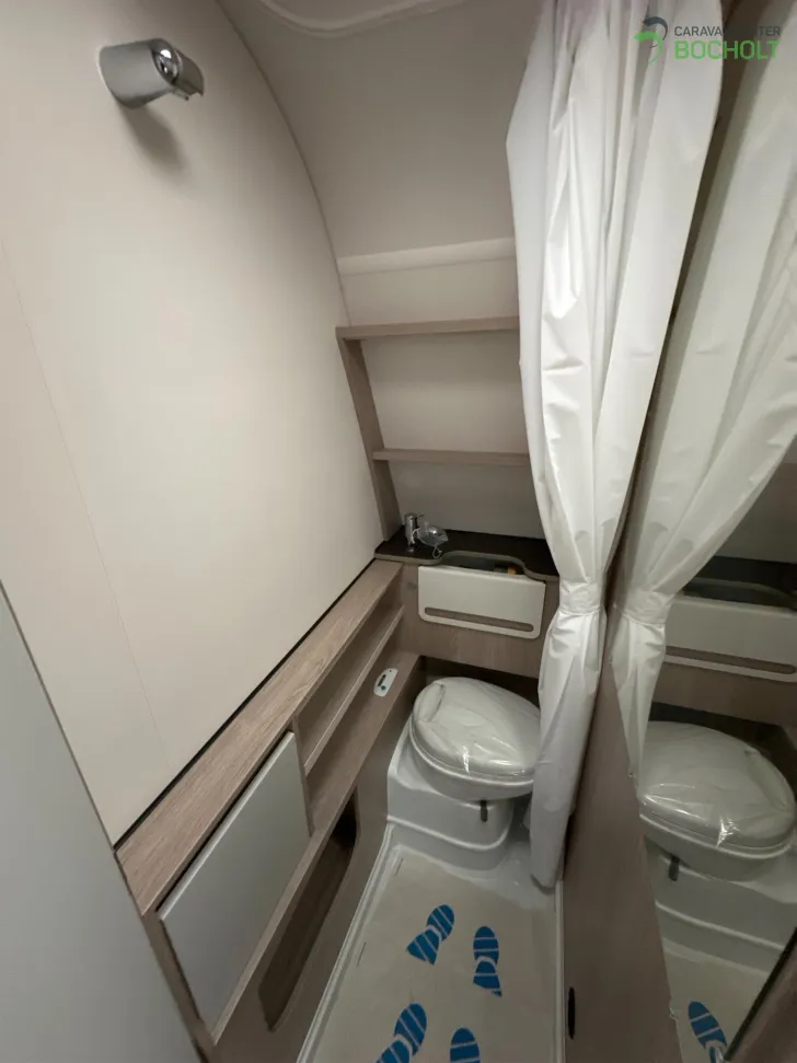 Fahrzeugbild Bürstner Premio 455 TS 1700 kg / Duschpaket #12