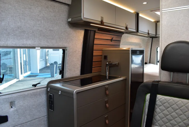 Fahrzeugbild Hymer Camper Van Grand Canyon S CrossOver LIthium, Solar, Leder, 4x4 #38