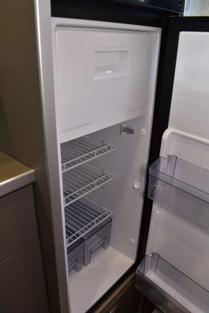 Fahrzeugbild Hymer Camper Van Grand Canyon S CrossOver LIthium, Solar, Leder, 4x4 #46