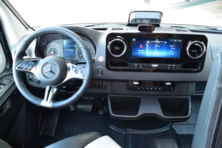 Fahrzeugbild Hymer Camper Van Grand Canyon S CrossOver LIthium, Solar, Leder, 4x4 #63