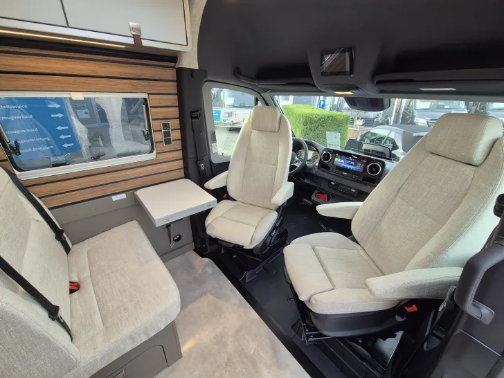 Fahrzeugbild Hymer Grand Canyon S CrossOver *Allrad*Winterpaket* #10