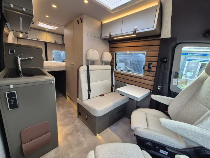 Fahrzeugbild Hymer Grand Canyon S CrossOver *Allrad*Winterpaket* #12