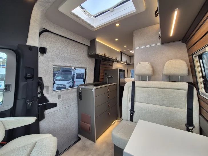 Fahrzeugbild Hymer Grand Canyon S CrossOver *Allrad*Winterpaket* #14