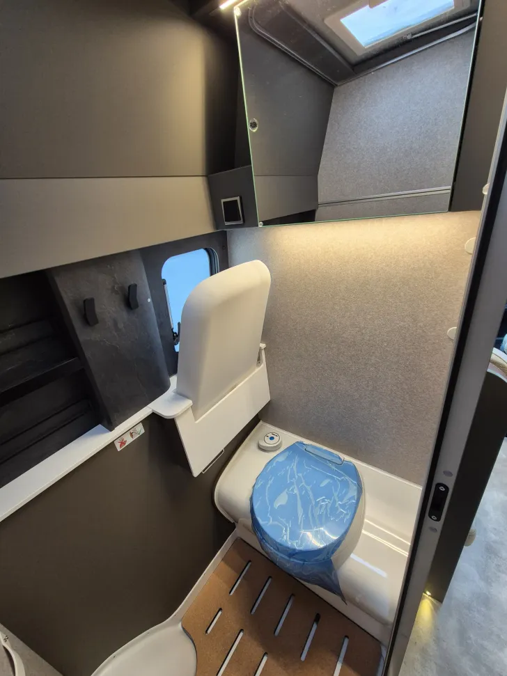 Fahrzeugbild Hymer Grand Canyon S CrossOver *Allrad*Winterpaket* #24