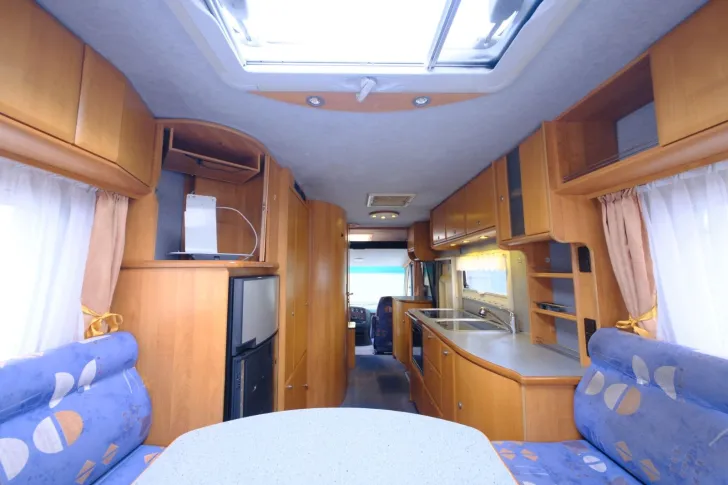 Fahrzeugbild Concorde Charisma I 720R/Rundsitzgruppe+Hubbett/Solar #11