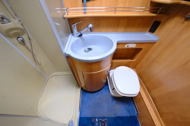 Fahrzeugbild Concorde Charisma I 720R/Rundsitzgruppe+Hubbett/Solar #15