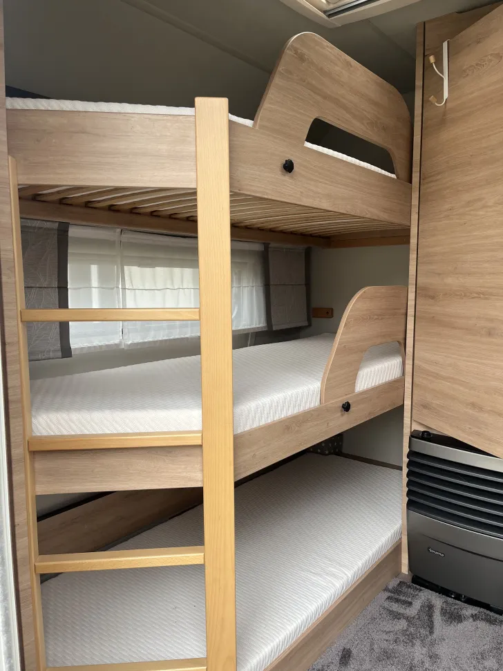 Fahrzeugbild Knaus Südwind 540 FDK wie neu (Wohnwagen w #4