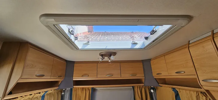 Fahrzeugbild Knaus Südwind 550 #8