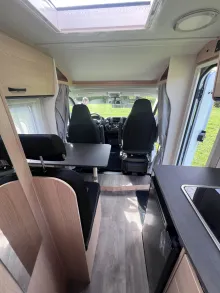 Fahrzeugbild Sunlight V 66 Markise/9 Zoll Radio/Kamera/Längsbetten #18