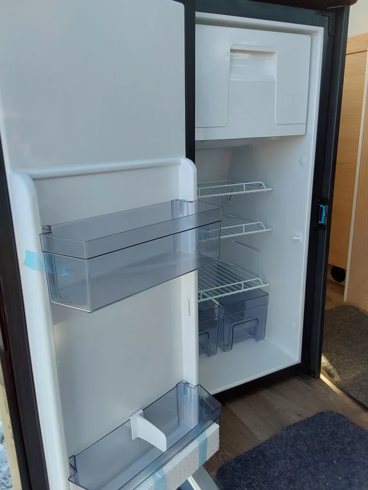 Fahrzeugbild Sunlight Cliff 600 Automatik, Markise, 600Kg Zuladung #8