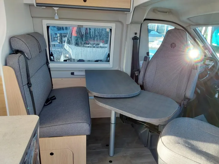 Fahrzeugbild Sunlight Cliff 600 Automatik, Markise, 600Kg Zuladung #9