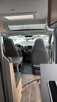 Sicht vorne-hinten Sunlight Camper Van Cliff 640 X Automatik ACC Sofort verfügbar