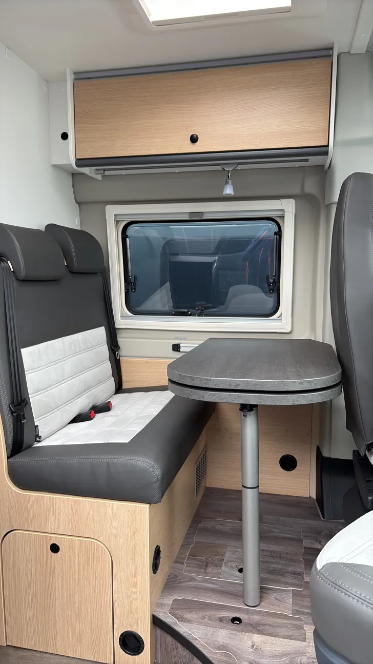 Sitzgruppe Sunlight Camper Van CLIFF 600 X Sofort verfügbar