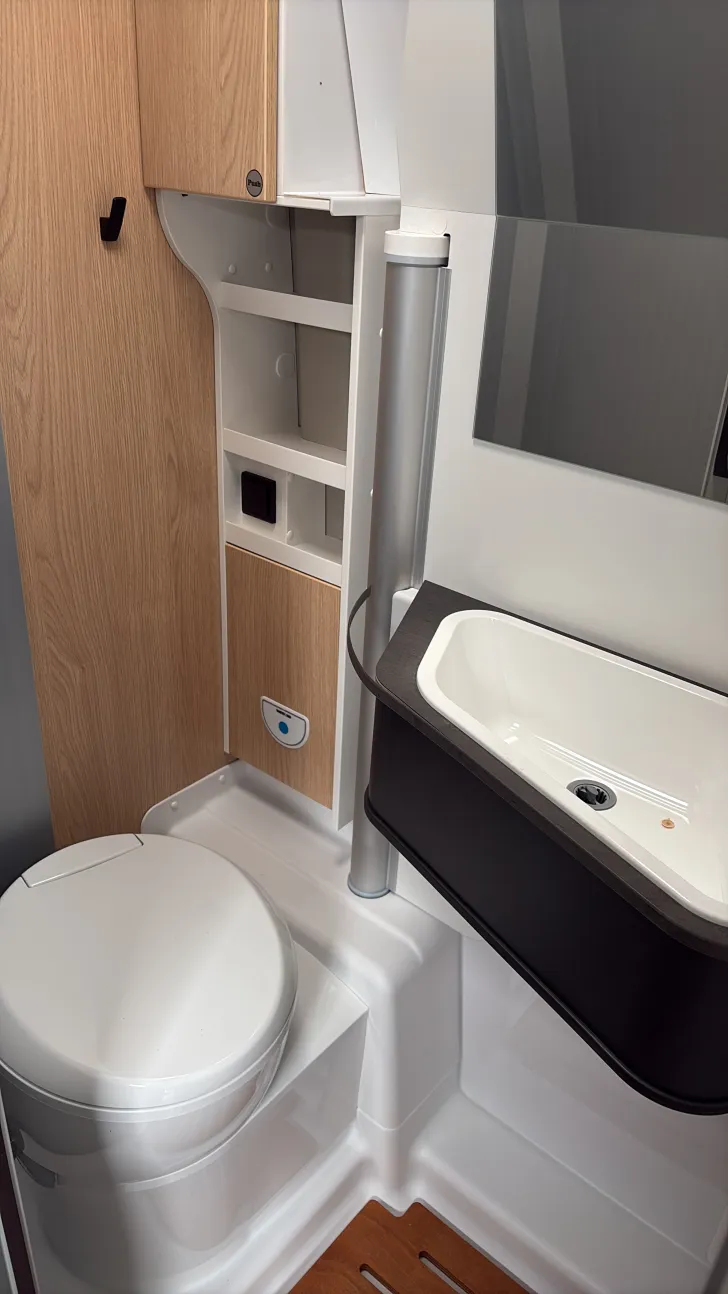 Toilette Sunlight Camper Van CLIFF 600 X Sofort verfügbar