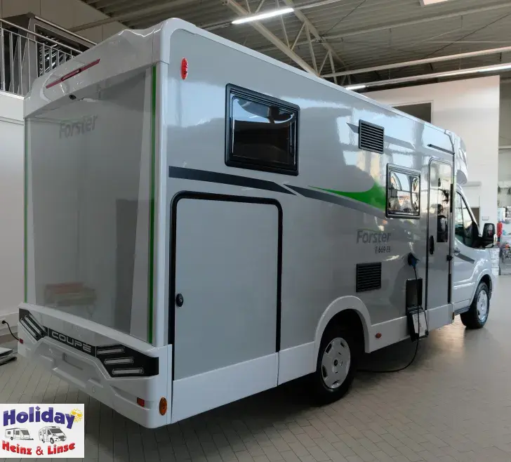 Fahrzeugbild Forster T Coupé 669 EB Hubbett, 165PS, Automatik #4