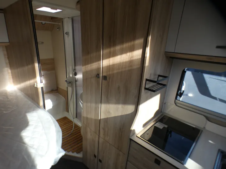 Fahrzeugbild Eura Mobil Profila T 675 SB Solar, Satanlage #13