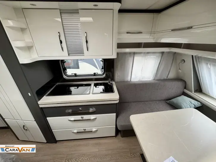 Fahrzeugbild Hobby De Luxe 495 WFB 1800 kg/Connect/Autarkvorb. #12