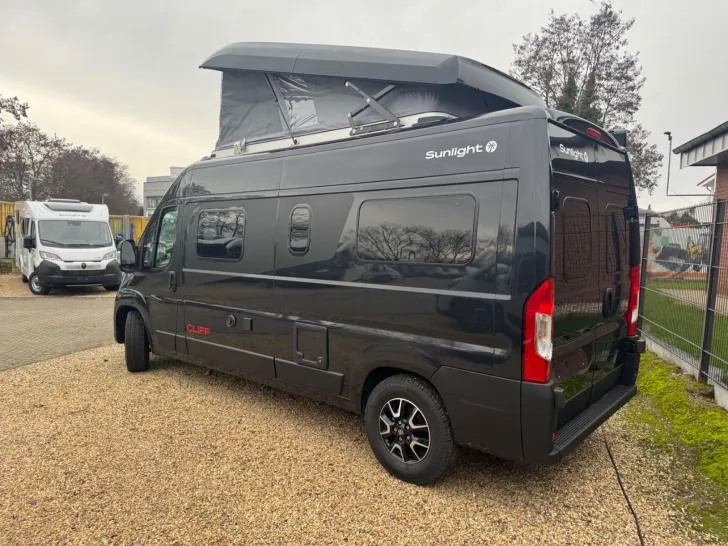 Fahrzeugbild Sunlight CLIFF 600 RT Adventure Edition Modell 2026 #3
