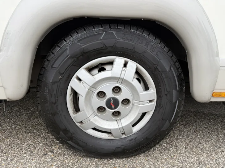 Fahrzeugbild Carthago chic c-line I 4.2 DB #11