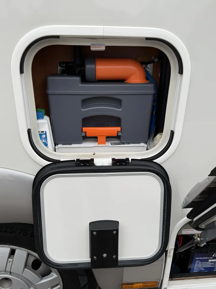 Fahrzeugbild Carthago chic c-line I 4.2 DB #17