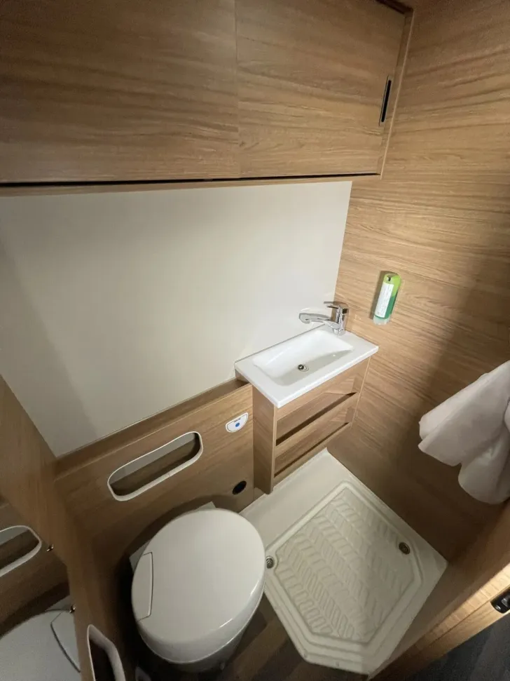 Fahrzeugbild Weinsberg CaraHome 650 DG #17