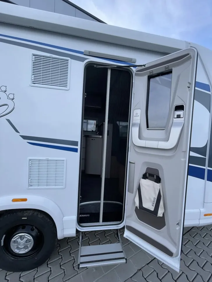 Fahrzeugbild Knaus L!VE WAVE 650 MF #8