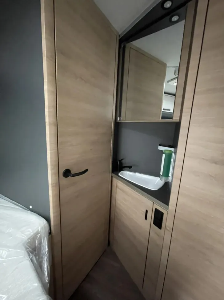Fahrzeugbild Knaus L!VE WAVE PLATINUM SELECTION 650 MF Hubbett #11