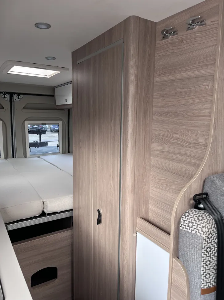 Fahrzeugbild Laika Kosmo 6.4, wie Pössl Roadcruiser B, Markise #21