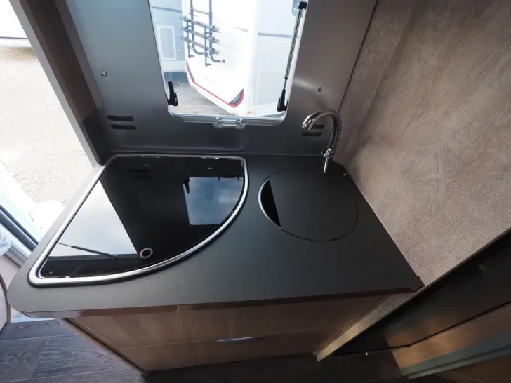 Fahrzeugbild Laika ECOVIP L 3009, 180 PS Autom., Hubbett, uvm. #6