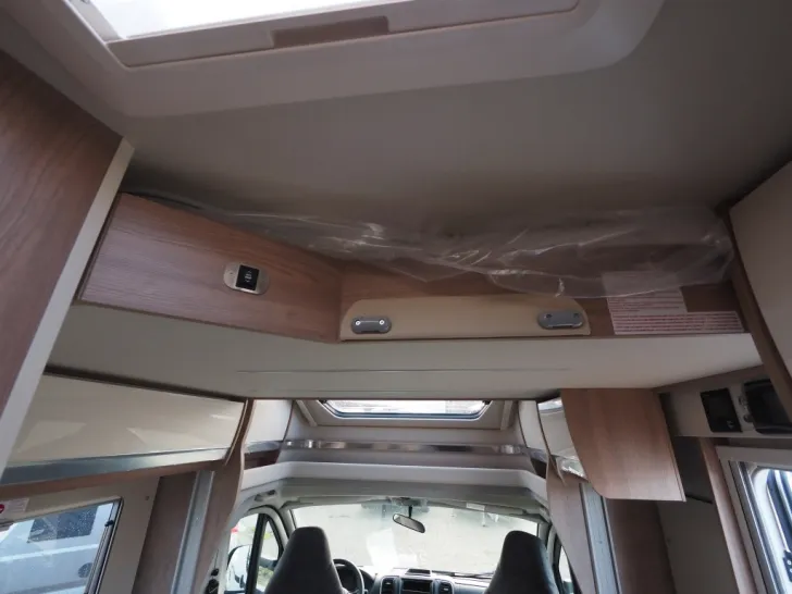 Fahrzeugbild Laika ECOVIP L 3009, 180 PS Autom., Hubbett, uvm. #12