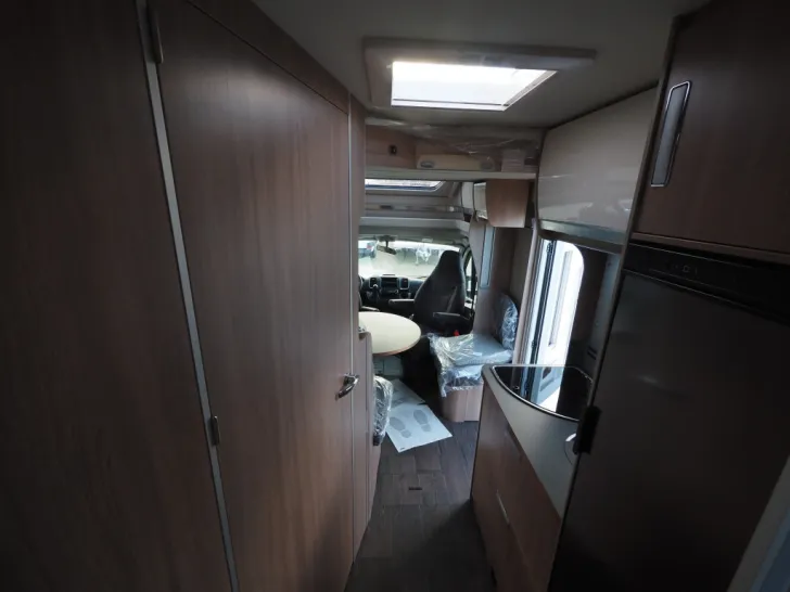 Fahrzeugbild Laika ECOVIP L 3009, 180 PS Autom., Hubbett, uvm. #13