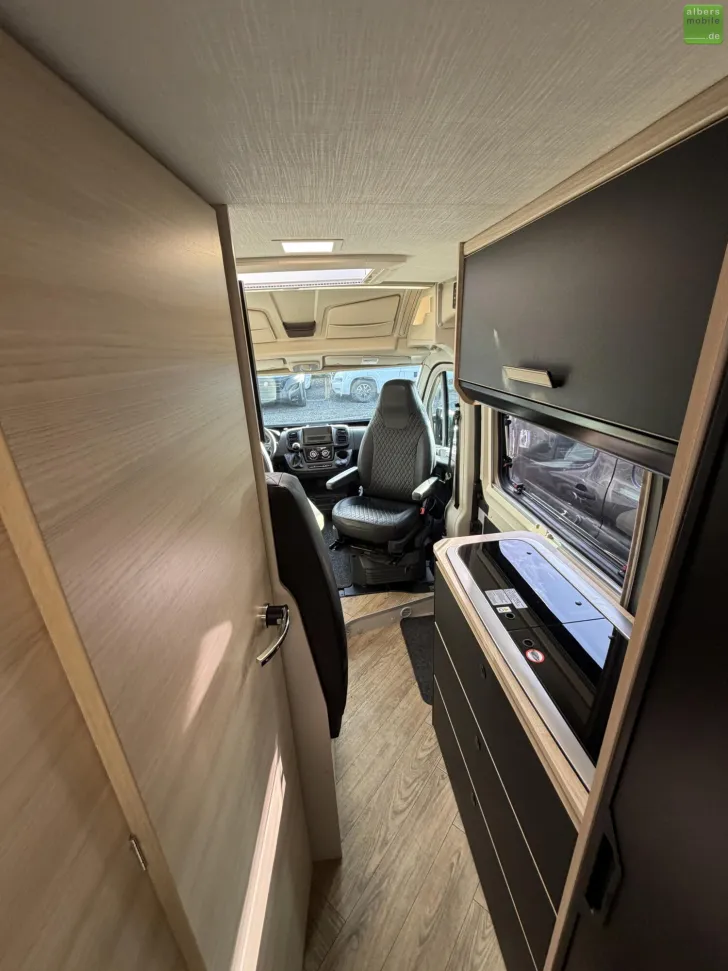 Fahrzeugbild Challenger Van Sport Edition V114 AHK Arctic TV Automatik #25