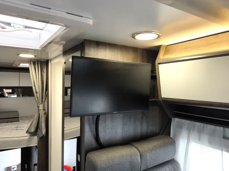 Fahrzeugbild Benimar YRTEO 840 T25 #9