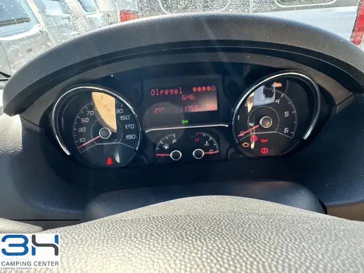 Fahrzeugbild Laika Kreos 3008 mit Hubbett #4